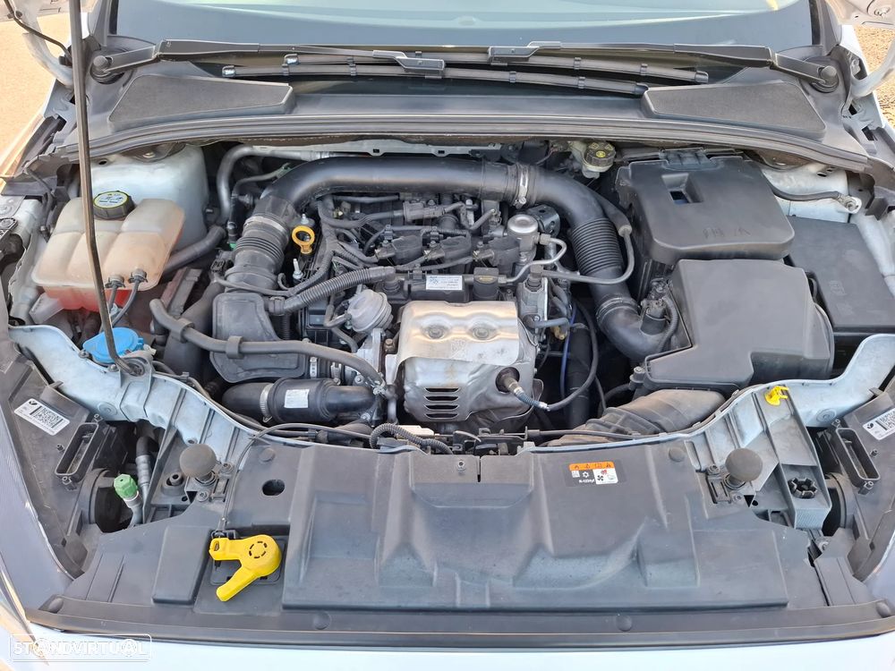 Ford Focus SW 1.0 EcoBoost Titanium - 11