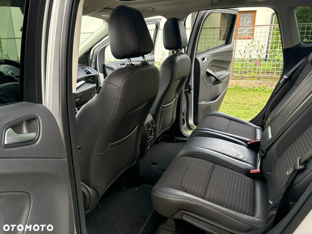 Ford Kuga 2.0 TDCi FWD Titanium - 16