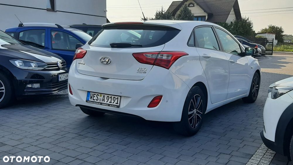 Hyundai i30 1.4 CRDi Trend - 4