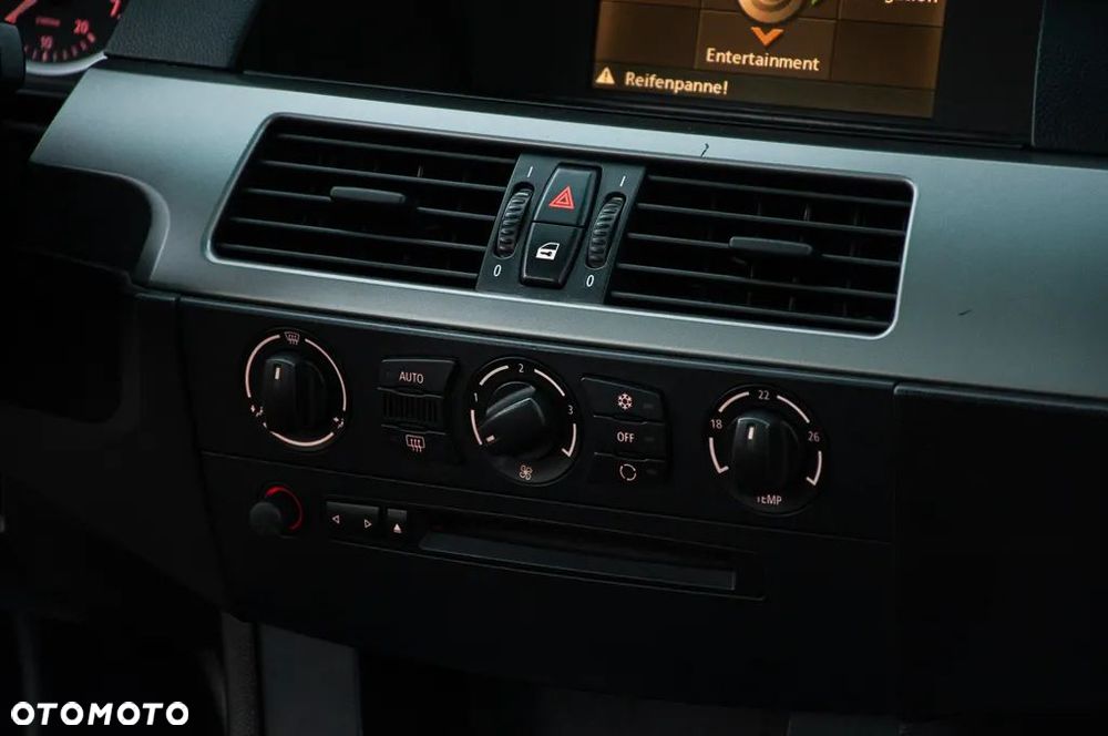 BMW Seria 5 520i - 18