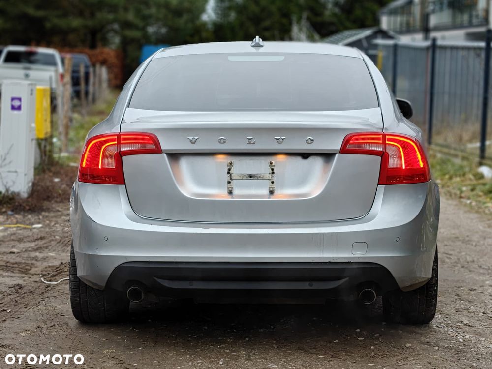 Volvo S60 T6 AWD Geartronic Momentum - 2
