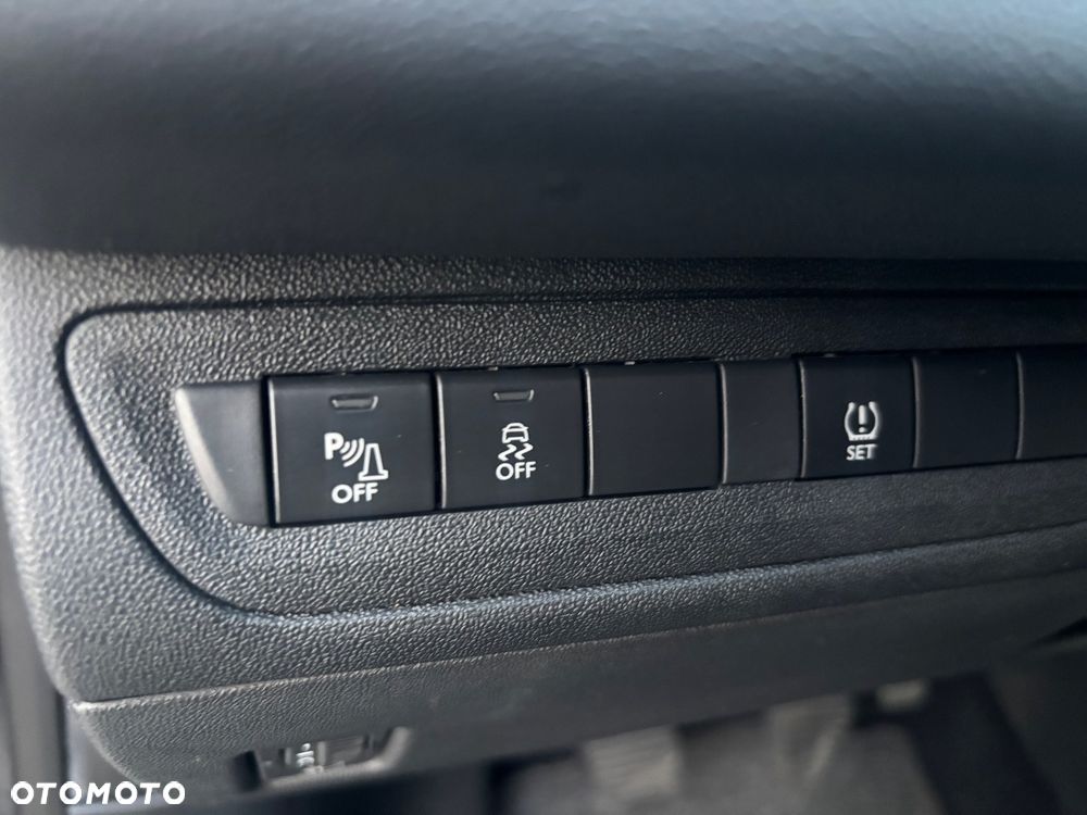 Peugeot 208 PureTech 82 Style - 24