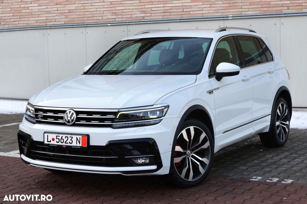 Volkswagen Tiguan - 1