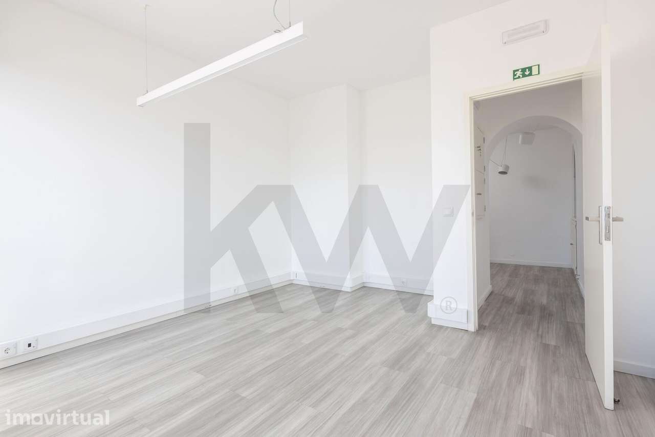 Escritório com 60 m2 na Av. Fontes Pereira de Melo – Avenidas Novas, L - Grande imagem: 5/11