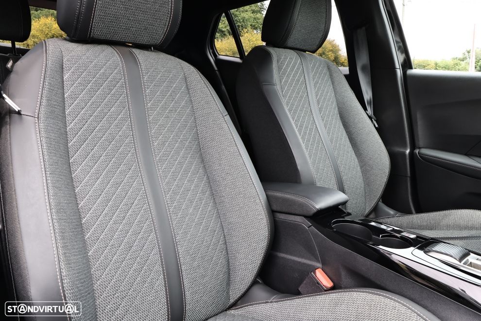 Peugeot 2008 1.2 Hybrid Allure e-DCS6 - 12