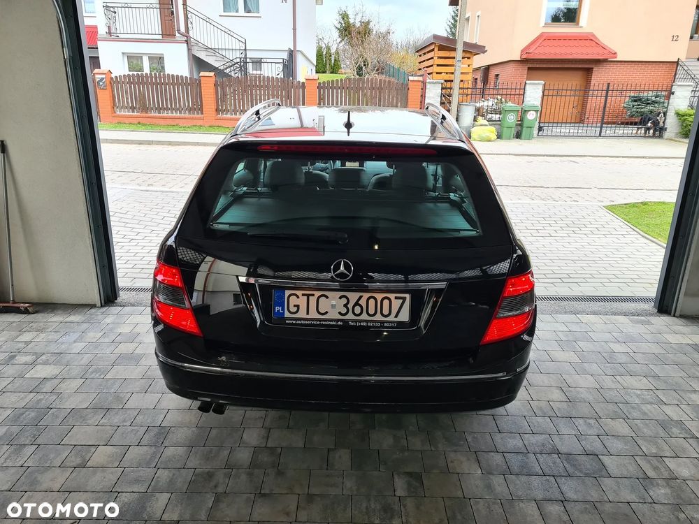 Mercedes-Benz Klasa C 180 T CGI Automatik BlueEFFICIENCY Avantgarde - 10