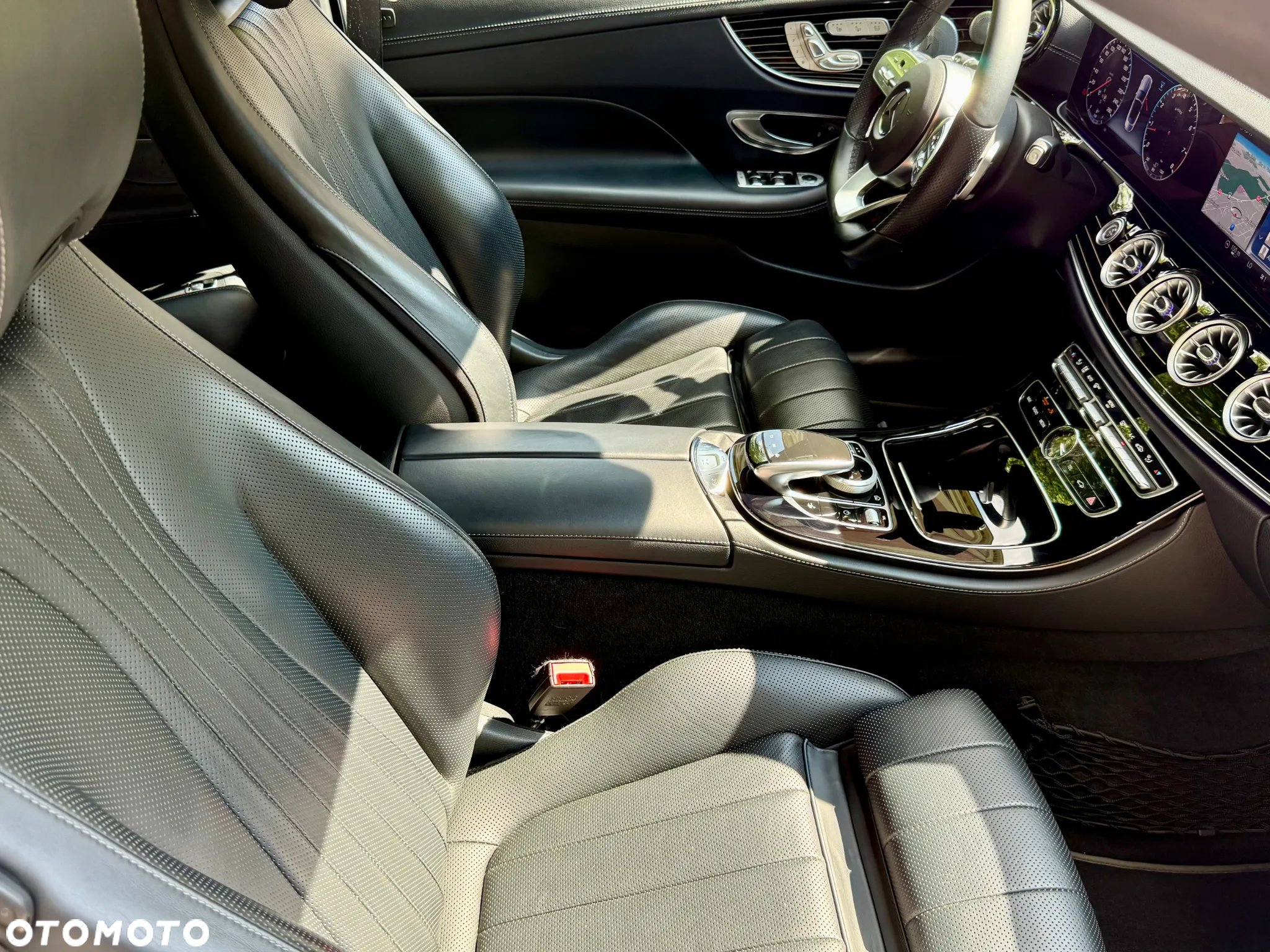 Mercedes-Benz Klasa E 350 Kabriolet 9G-TRONIC - 21