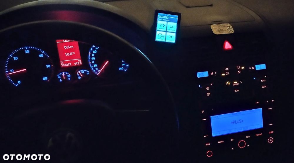 Volkswagen Touran - 16