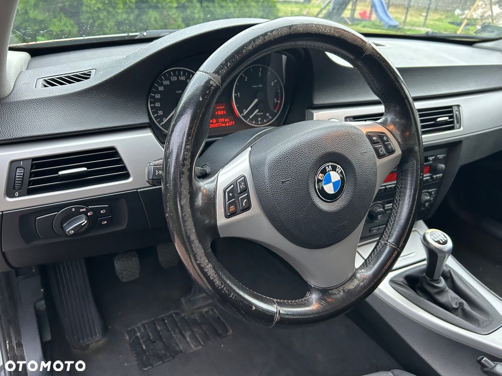BMW Seria 3 320d - 17