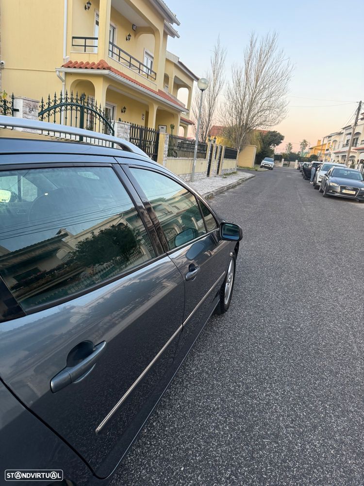 Peugeot 407 SW 2.0 HDi Executive - 5