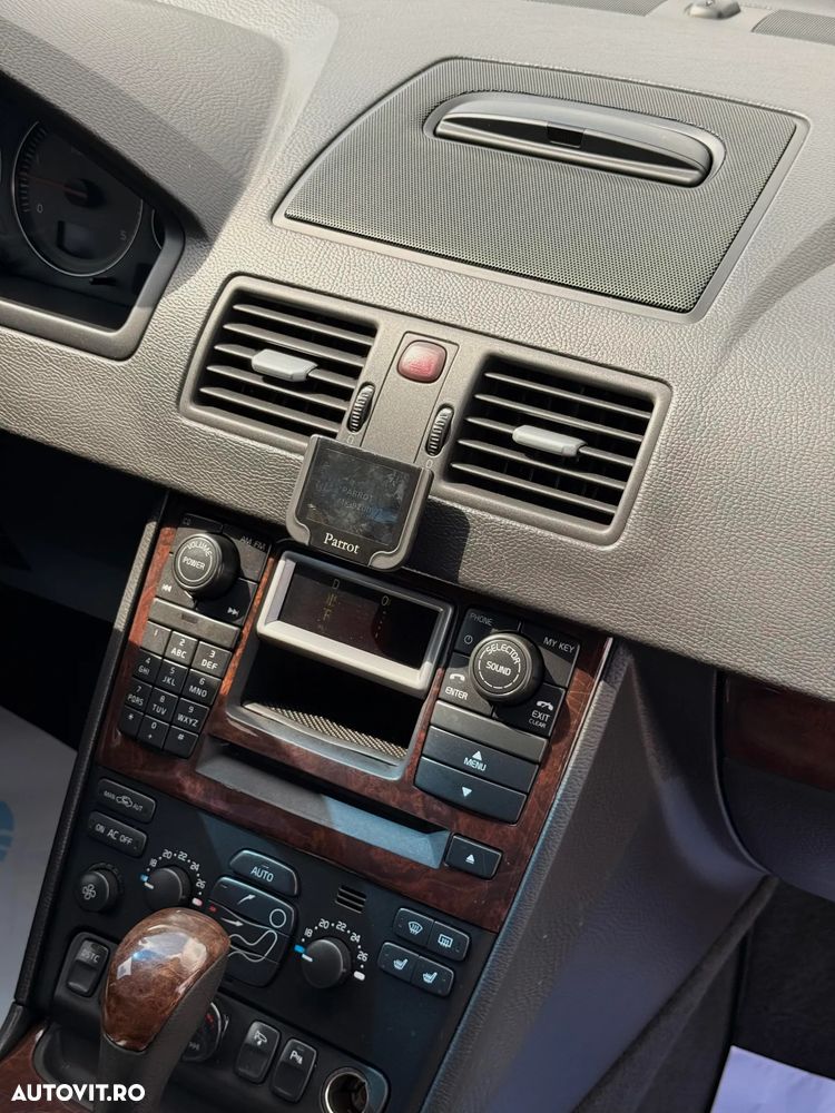 Volvo XC 90 2.4 D Aut. 7 locuri - 13