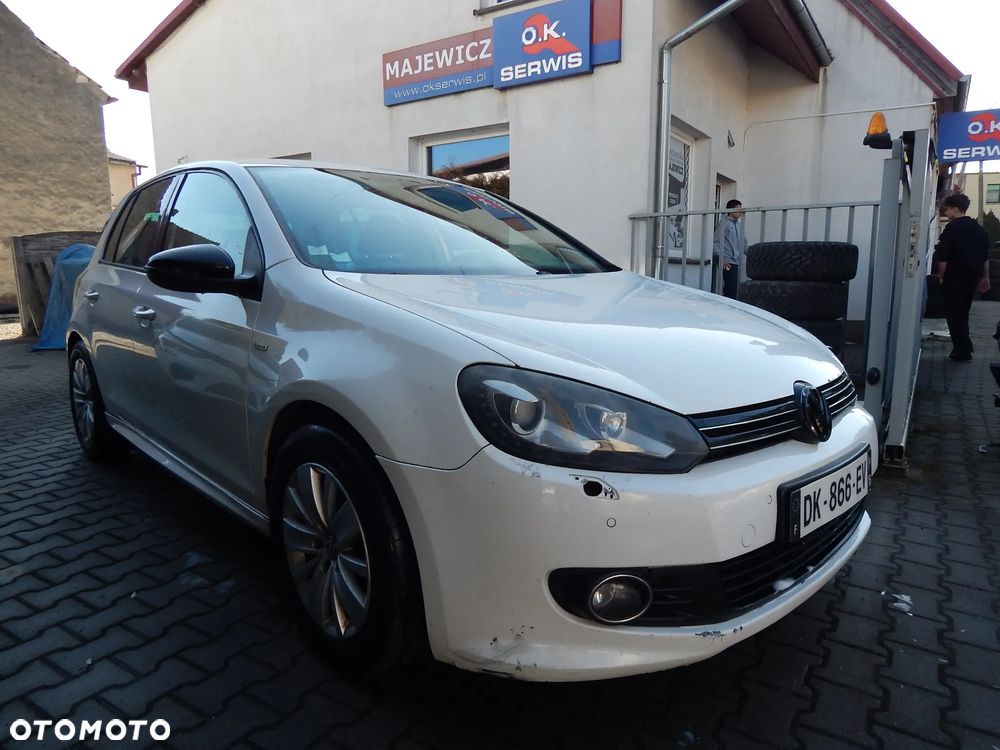 Volkswagen Golf 2.0 TDI DPF BlueMotion Technology MATCH - 1
