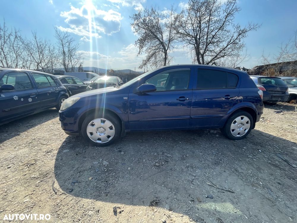 Dezmembrez Opel Astra H 1.4 Benzina - 2