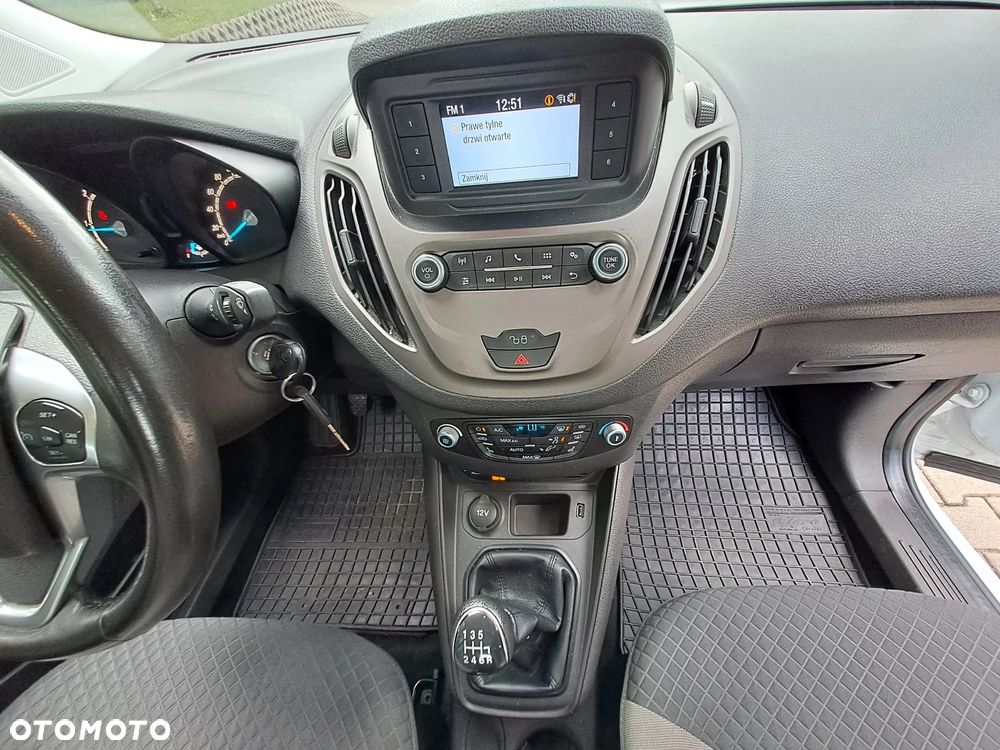 Ford Tourneo Courier - 14