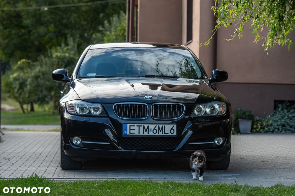 BMW Seria 3 318i - 1