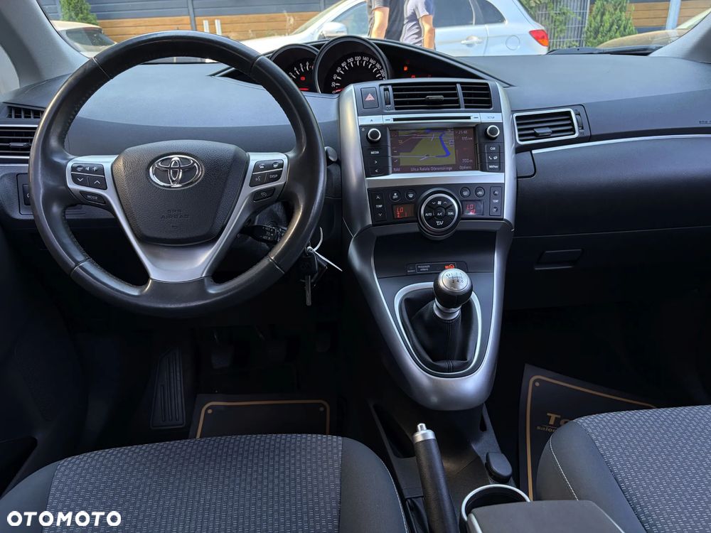 Toyota Verso 1.8 Premium 7os - 32