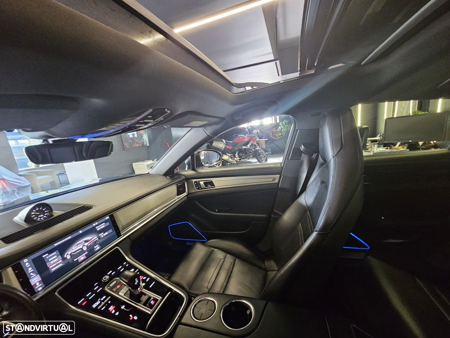 Porsche Panamera 4 E-Hybrid - 14