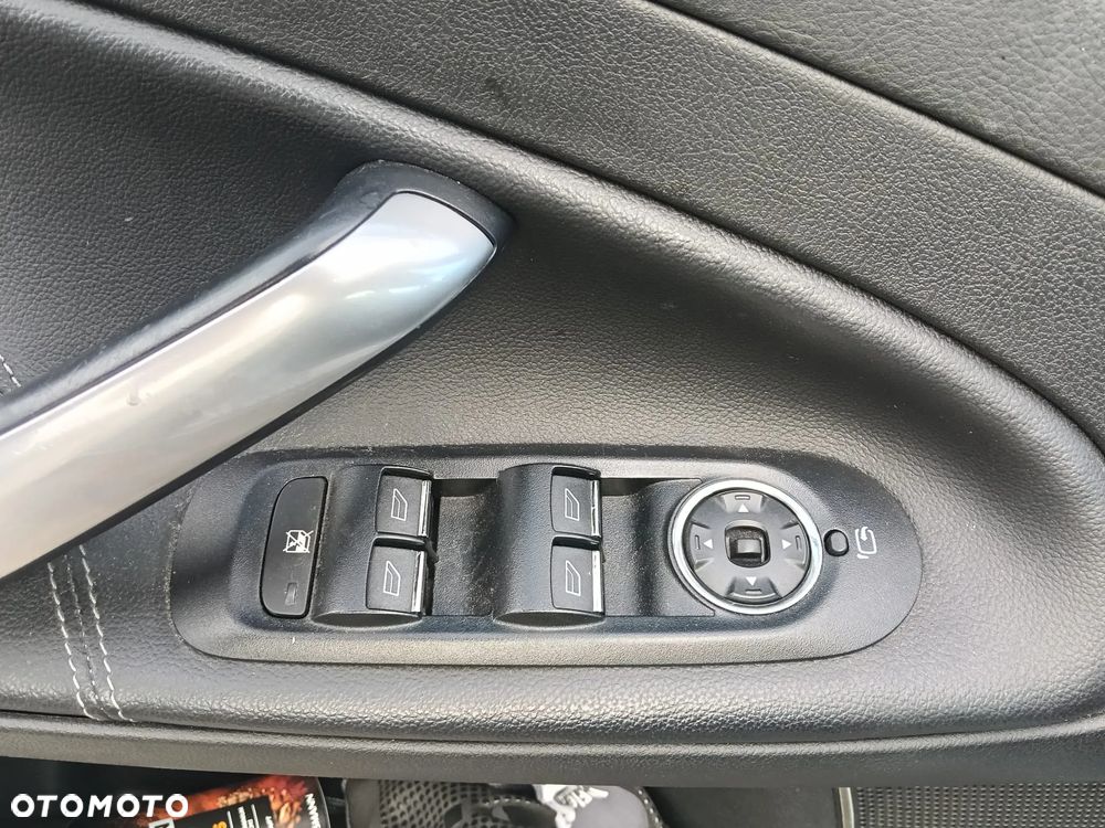 Ford Mondeo 2.3 Titanium - 4
