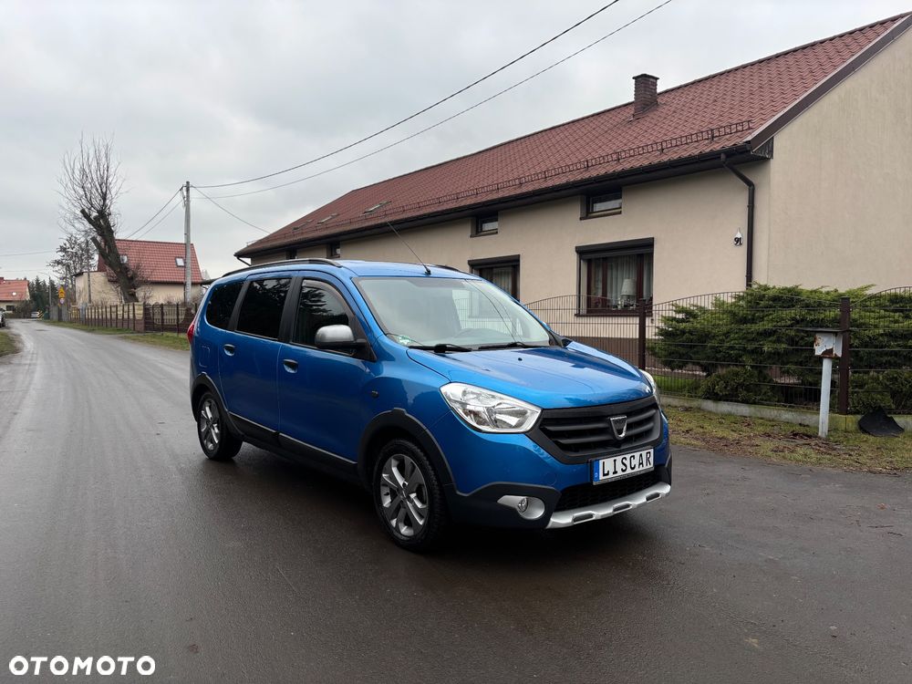 Dacia Lodgy TCe 115 Stepway - 1
