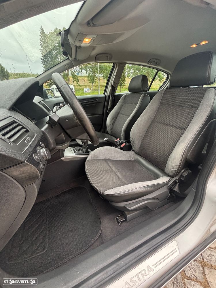 Opel Astra 1.3 CDTI Cosmo - 9