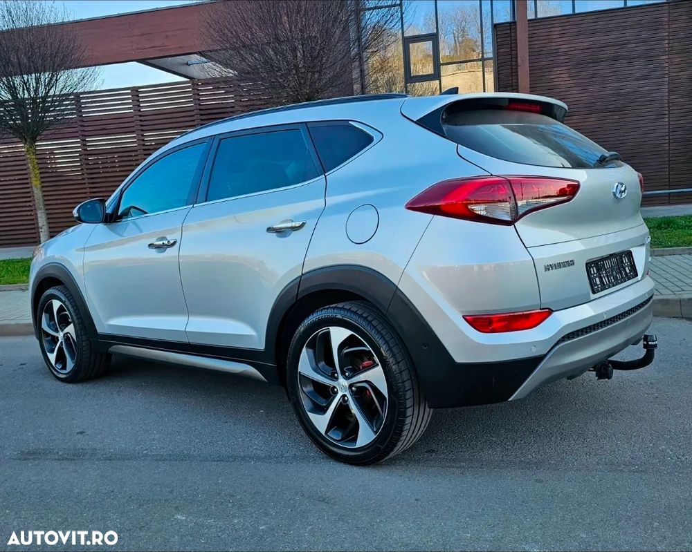 Hyundai Tucson 2.0 CRDI 4WD Automatik Premium - 6