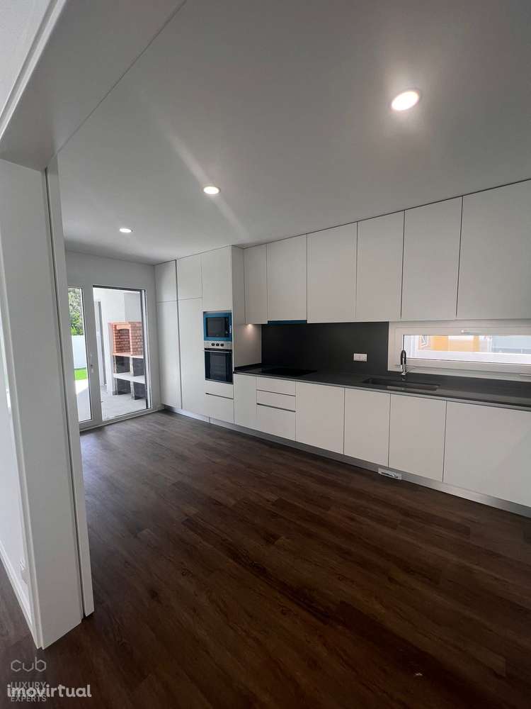 Moradia Isolada  T3+1 - Grande imagem: 4/13