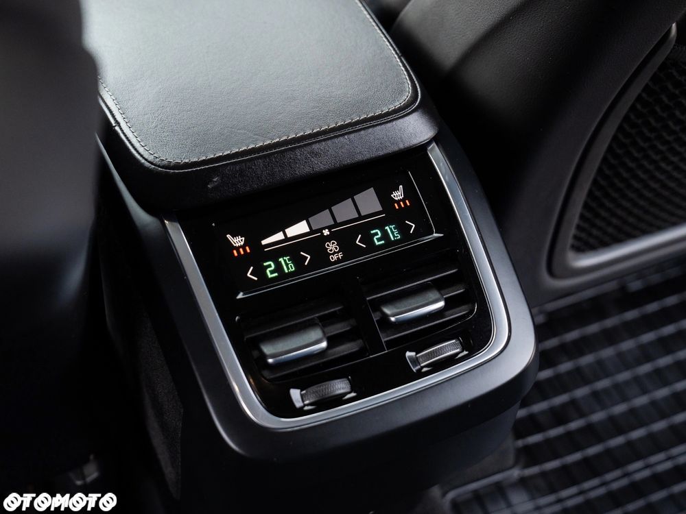Volvo XC 90 B5 D AWD Geartronic Momentum Pro - 40