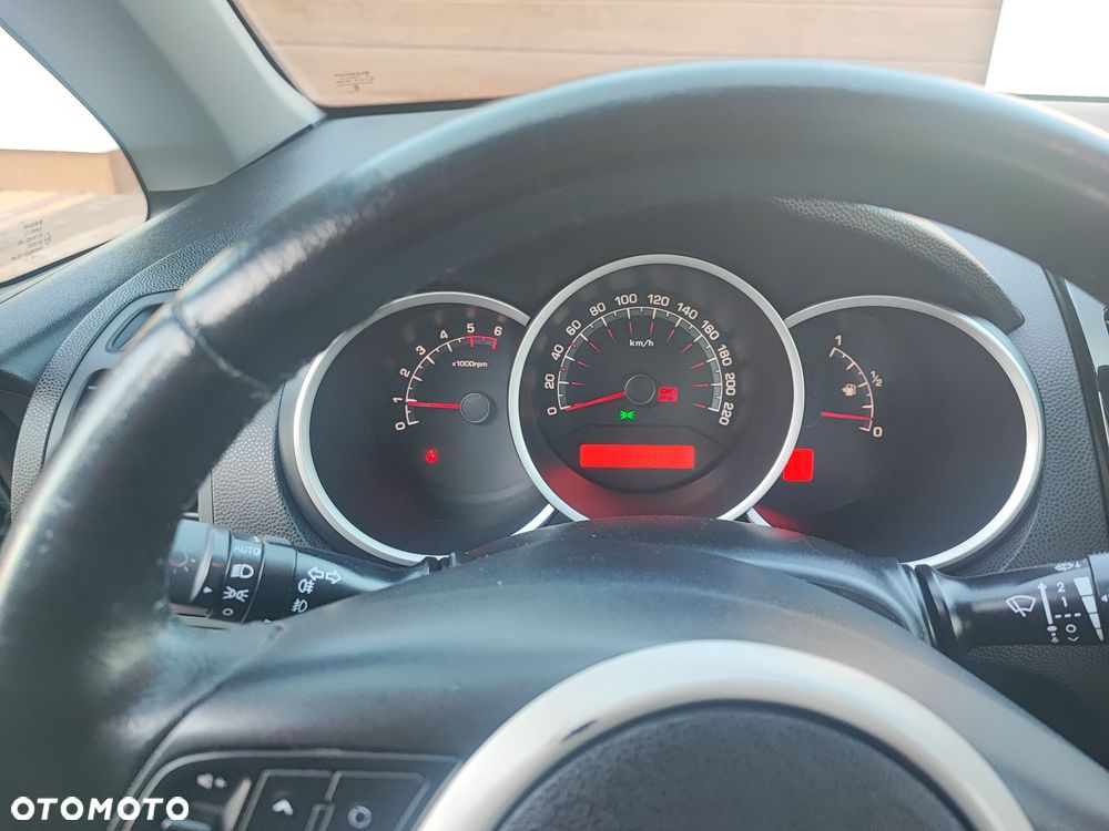 Kia Venga 1.4 CRDi 90 Vision - 23