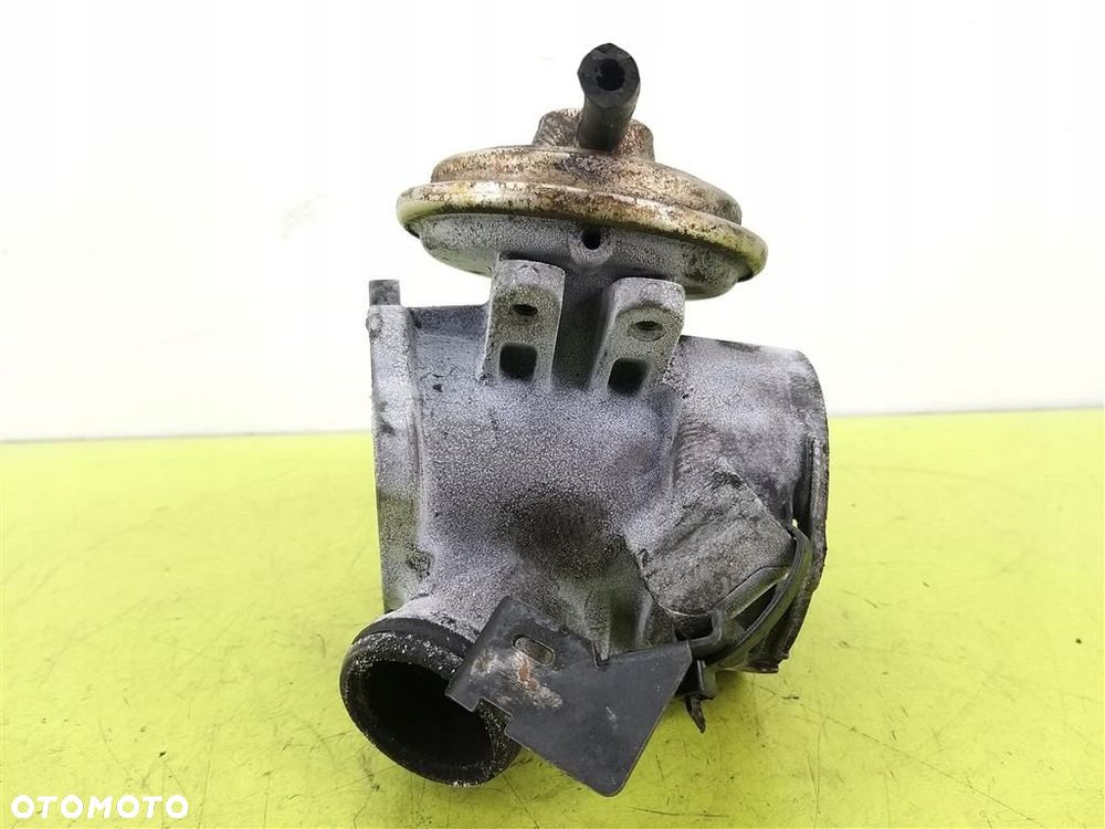 Zawór EGR Mercedes C-klasa 2.2CDI  W203 2000-2007 PIERBURG A611090075A - 5