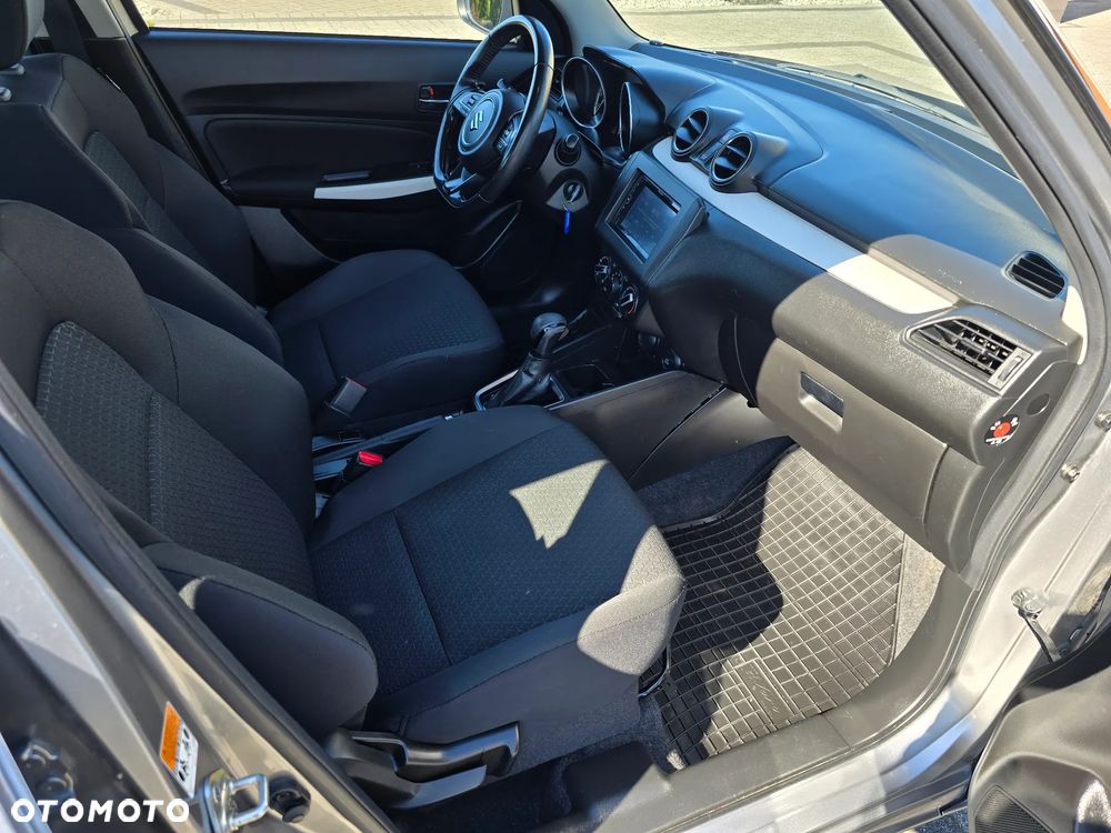 Suzuki Swift 1.2 Dualjet SHVS Premium CVT - 12