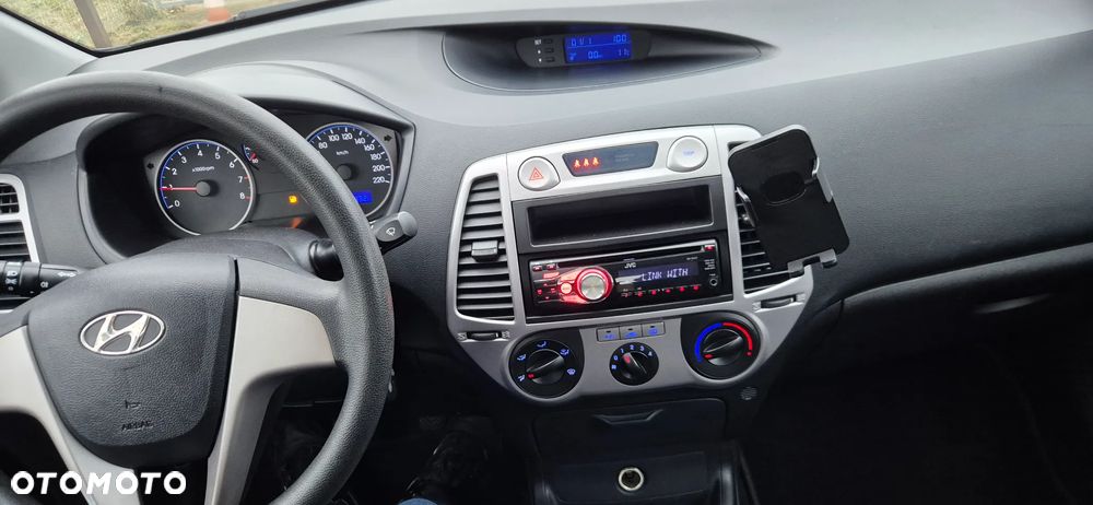 Hyundai i20 - 12