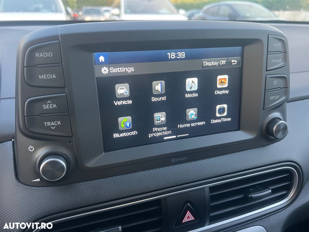 Hyundai KONA Select - 17