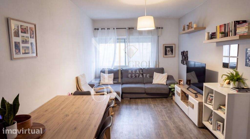 Apartamento T1 em Rio de Mouro | Cave/RC com WC Espaçosa - Grande imagem: 2/14