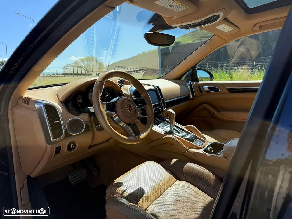 Porsche Cayenne S - 5