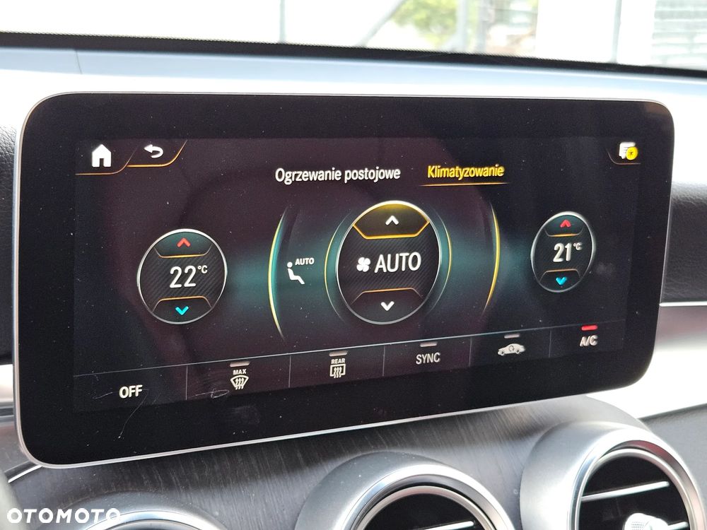 Mercedes-Benz GLC 220 d 4Matic 9G-TRONIC AMG Line Plus - 28