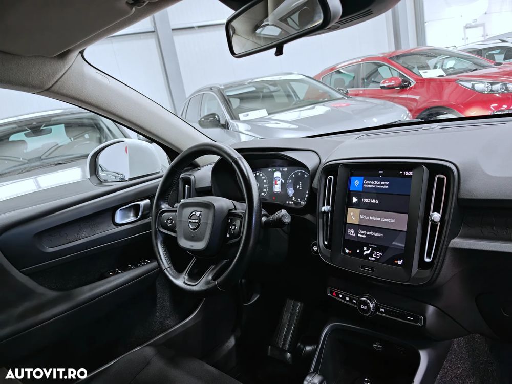 Volvo XC 40 T3 AT8 Momentum - 9