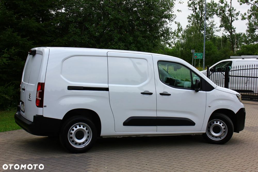 Peugeot PARTNER 1.5HDI 130KM AUTOMAT 8 BIEGÓW LONG DŁUGI 3 OSOBOWY PERFEKT AUTO NAVIGACJA KAMERY,ASYSTENTY,VF23% - 12