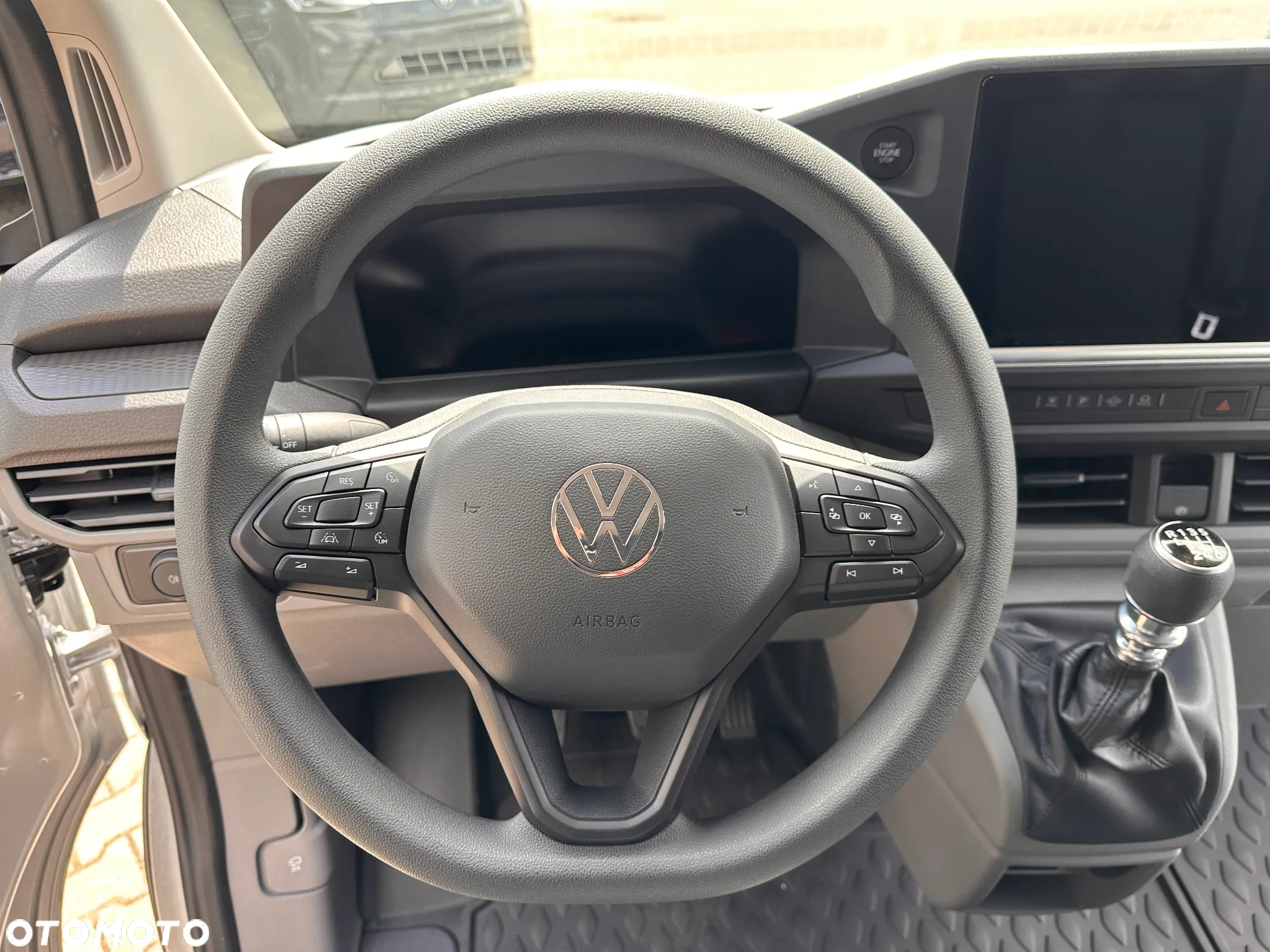Volkswagen Transporter T7 - 16