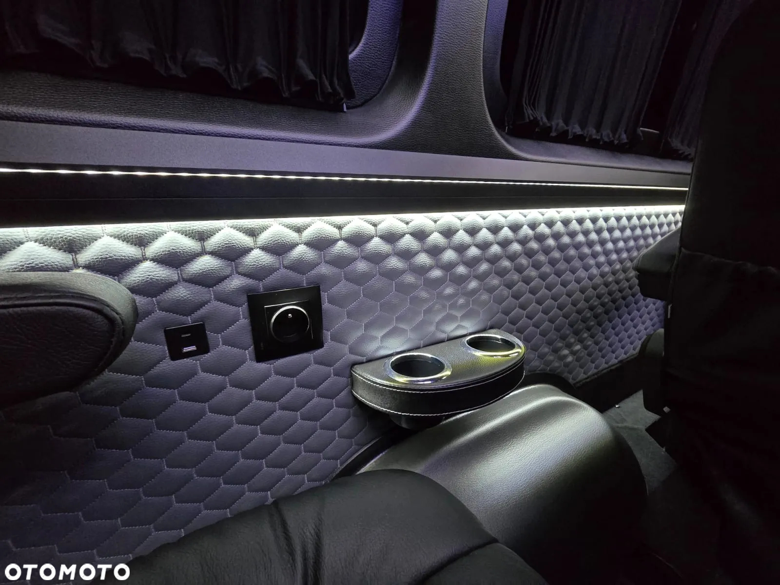 Mercedes-Benz Sprinter - 14