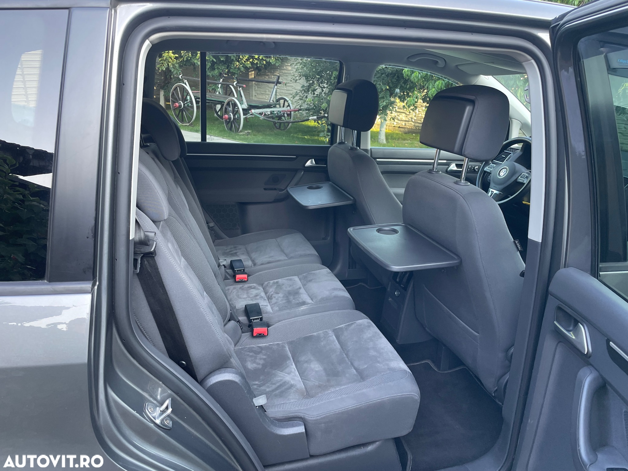 Volkswagen Touran - 19