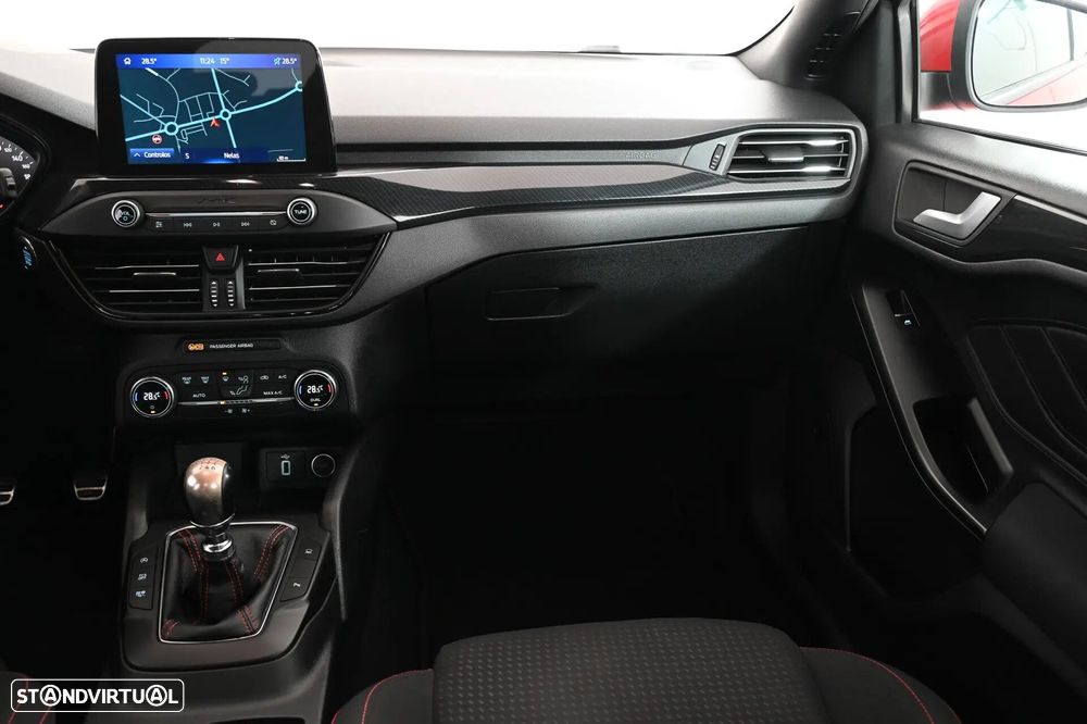 Ford Focus 1.5 TDCi ECOBlue ST-Line - 15