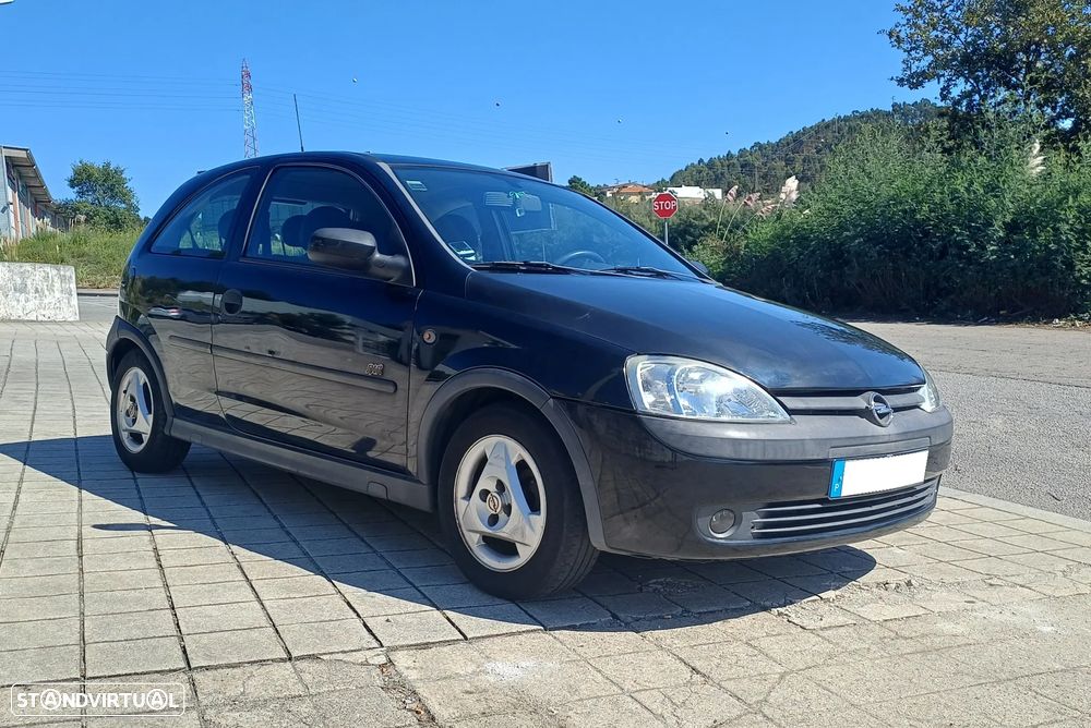 Opel Corsa 1.2 16V Confort - 2