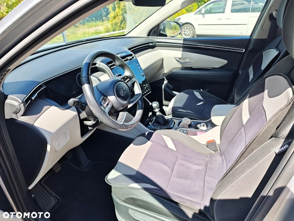 Hyundai Tucson 1.6 T-GDi Smart 2WD - 12