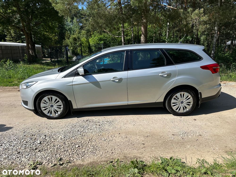 Ford Focus 1.5 TDCi SYNC Edition - 4