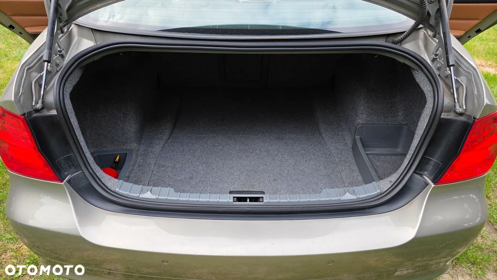 BMW Seria 3 318d - 35