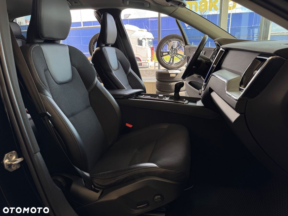 Volvo XC 60 D4 AWD RDesign - 25