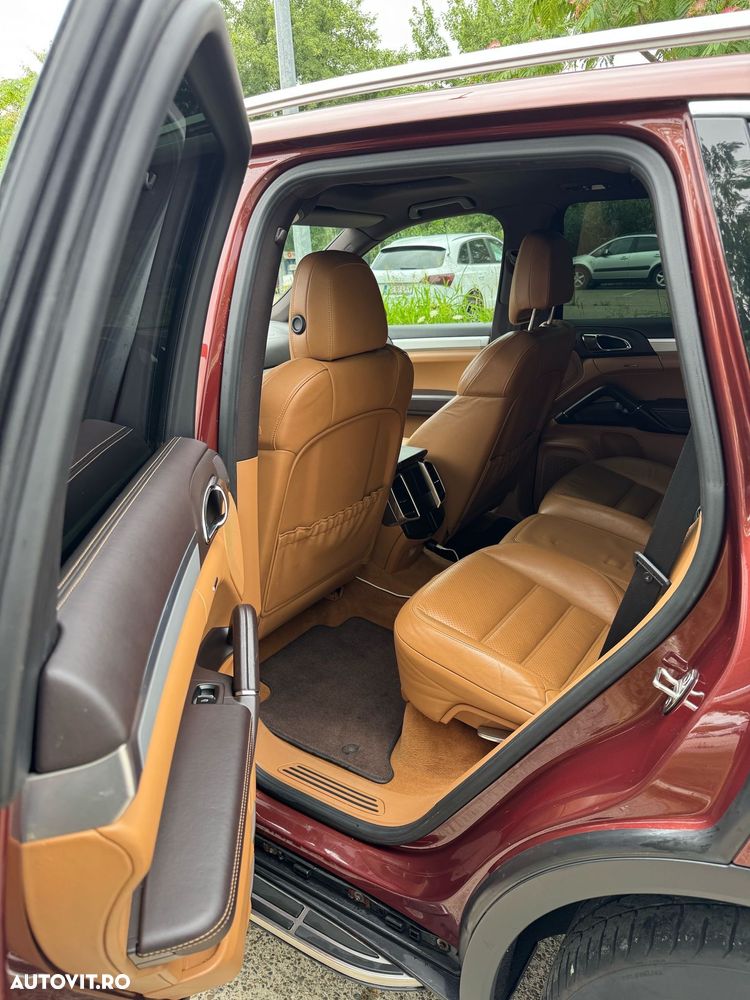Porsche Cayenne - 7