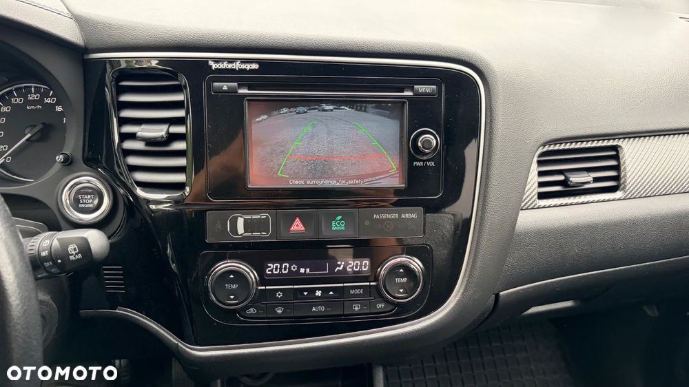 Mitsubishi Outlander 2.0 Intense + Navi 4WD CVT - 13