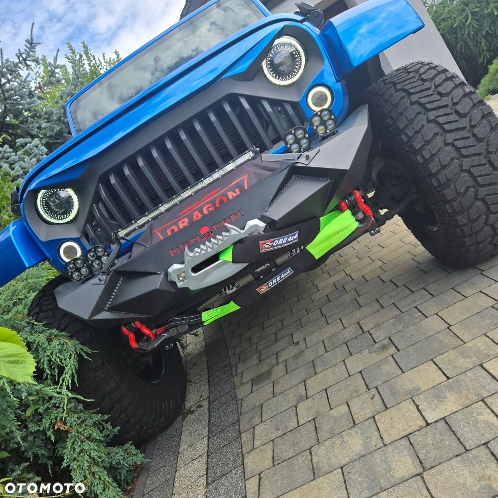 Jeep Wrangler 3.6 Unlim Sahara - 23