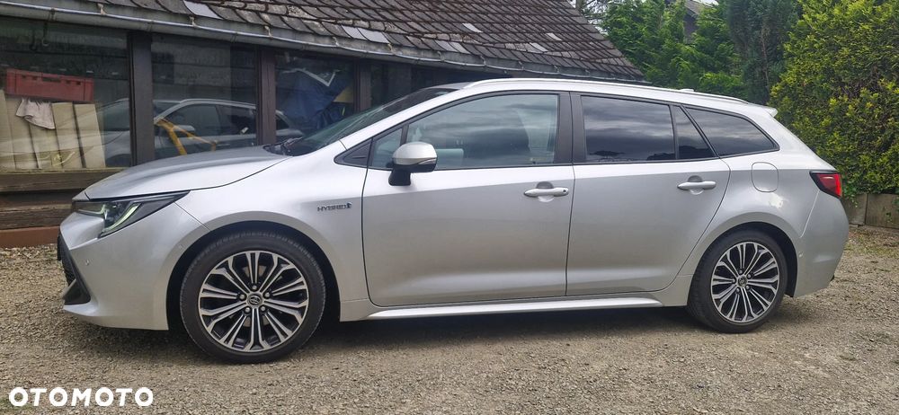 Toyota Corolla 2.0 Hybrid Executive - 8
